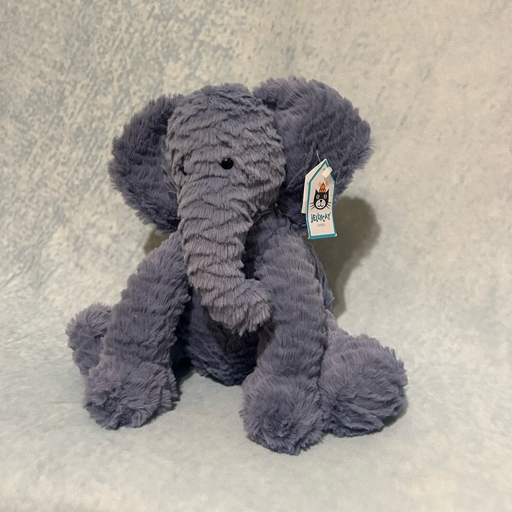 Jellycat Furry Elephant in Charcoal Gray
MEDIUM FUDDLEWUDDLE ELEPHANT 🐘